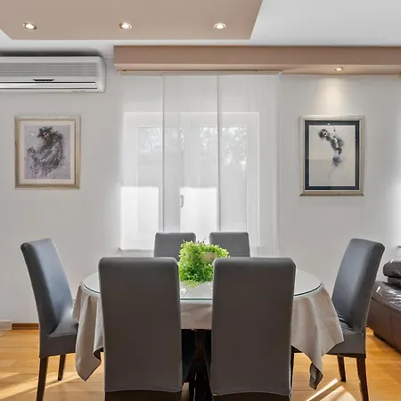 Bane, 70m From The Sea, 8 Pax アパート *