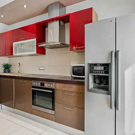 Bane, 70m From The Sea, 8 Pax * オミシュ