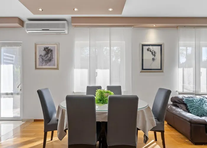 Bane, 70m From The Sea, 8 Pax アパート *