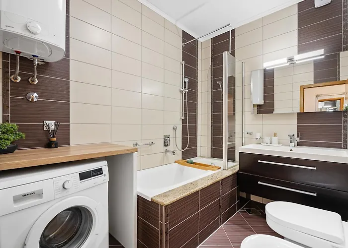 Bane, 70m From The Sea, 8 Pax アパート