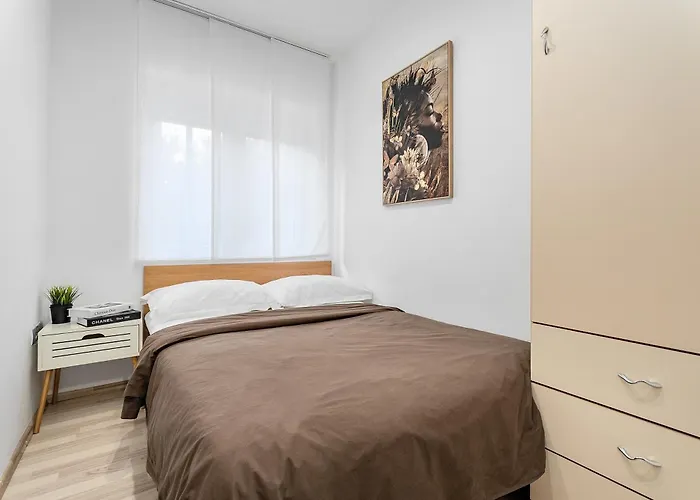 Bane, 70m From The Sea, 8 Pax * オミシュ