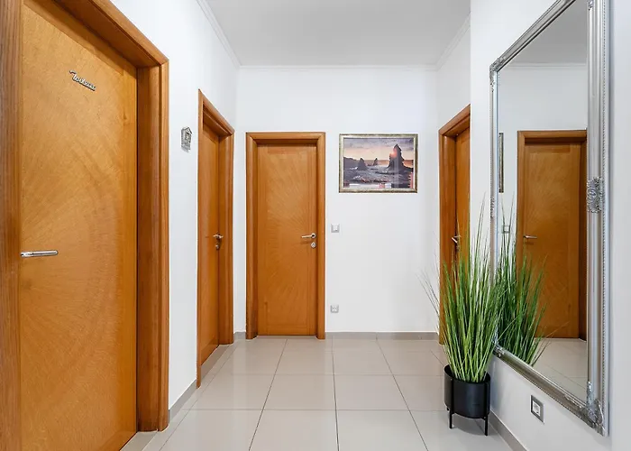 Bane, 70m From The Sea, 8 Pax アパート *