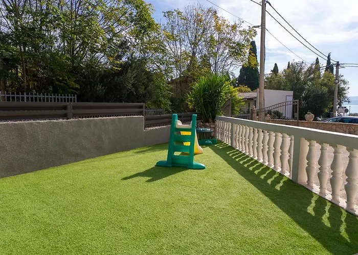 アパート Bane, 70m From The Sea, 8 Pax オミシュ